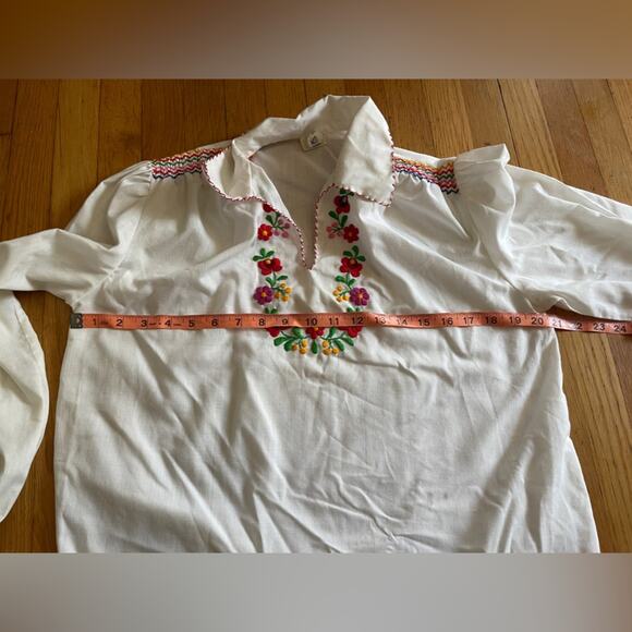 70s Vintage Hungarian Embroidered Blouse - Picture 7 of 7